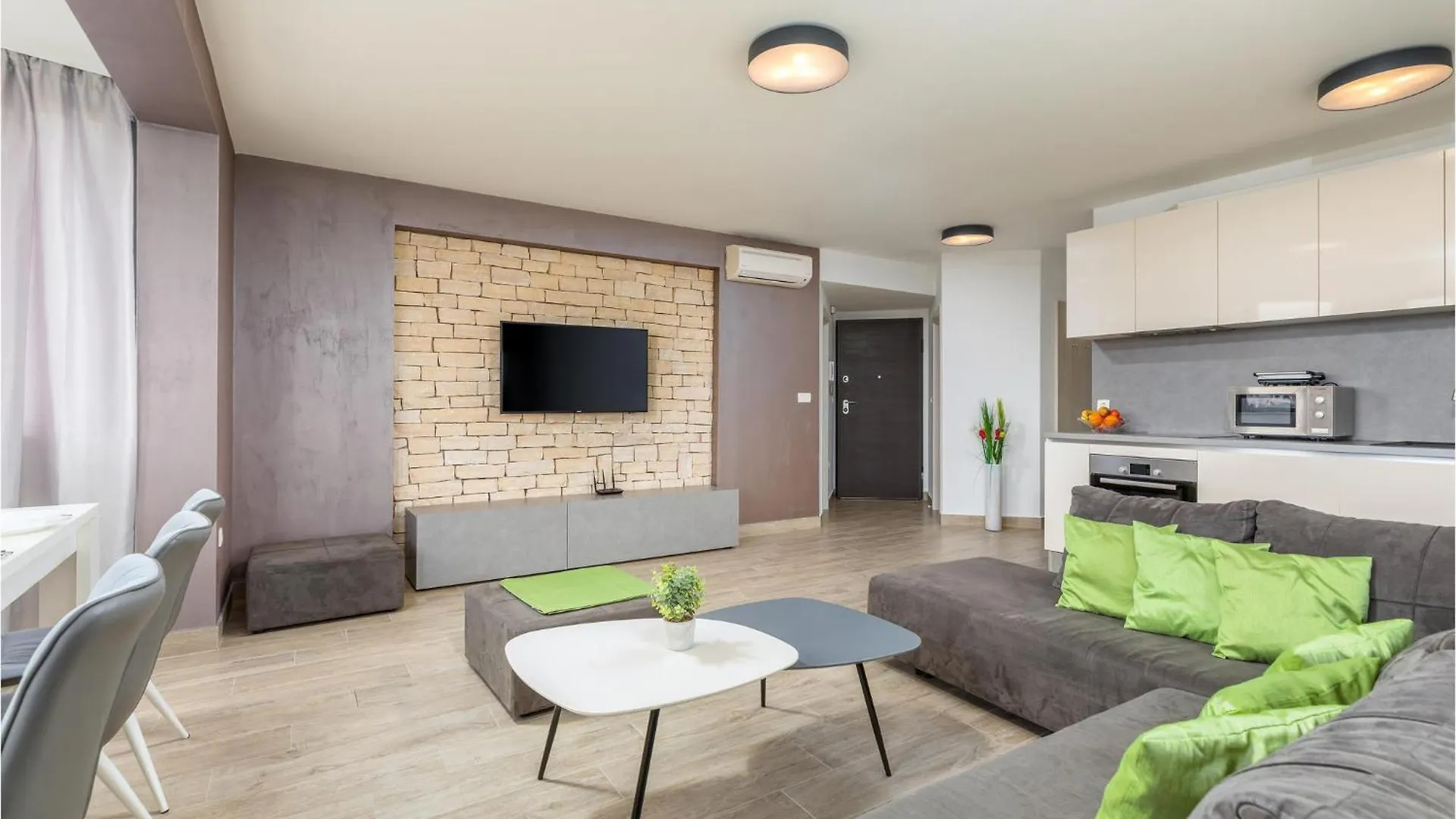 3 Bedroom Amazing Apartment In Pjescana Uvala Kroatien